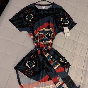 Lularoe mitzi top